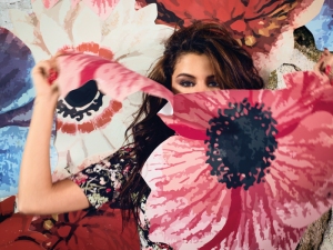 Selena Gomez gives fans an exclusive peek at her new line